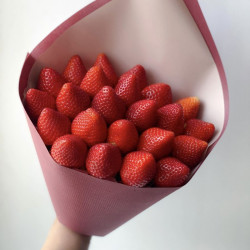 Букет из клубники в шоколаде детский для девочки