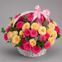 Корзина из 19 кремово-розовых кустовых роз — вид 3